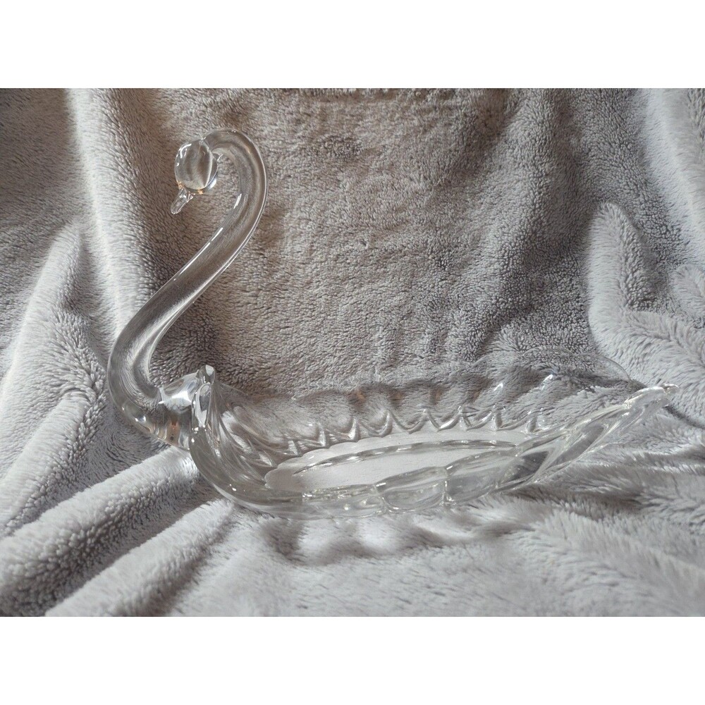 Vintage Clear Glass Swan Dish – Scalloped Edge Candy Bowl – New Martinsville / V